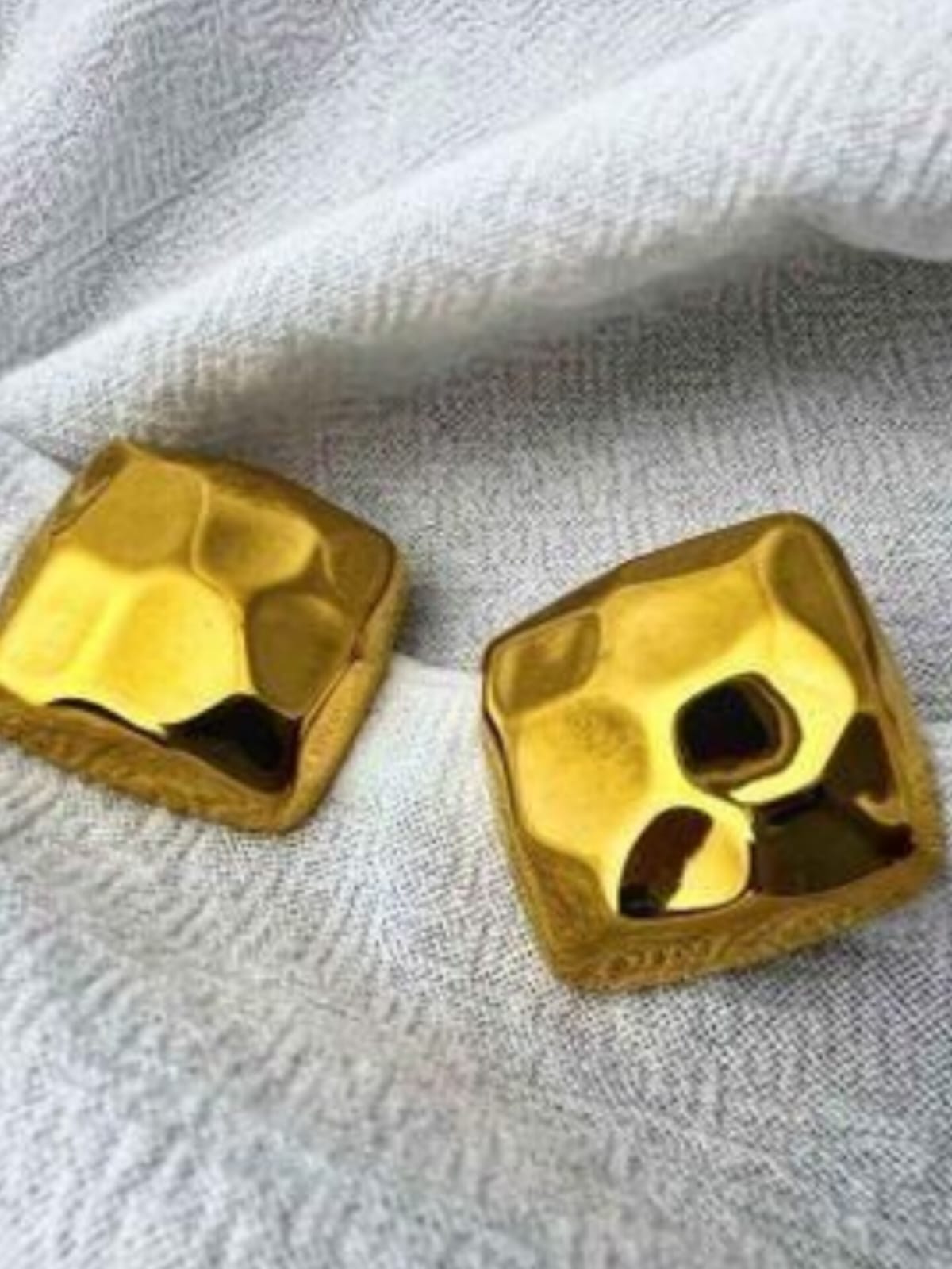 Gometric Stud Earring - Image 2