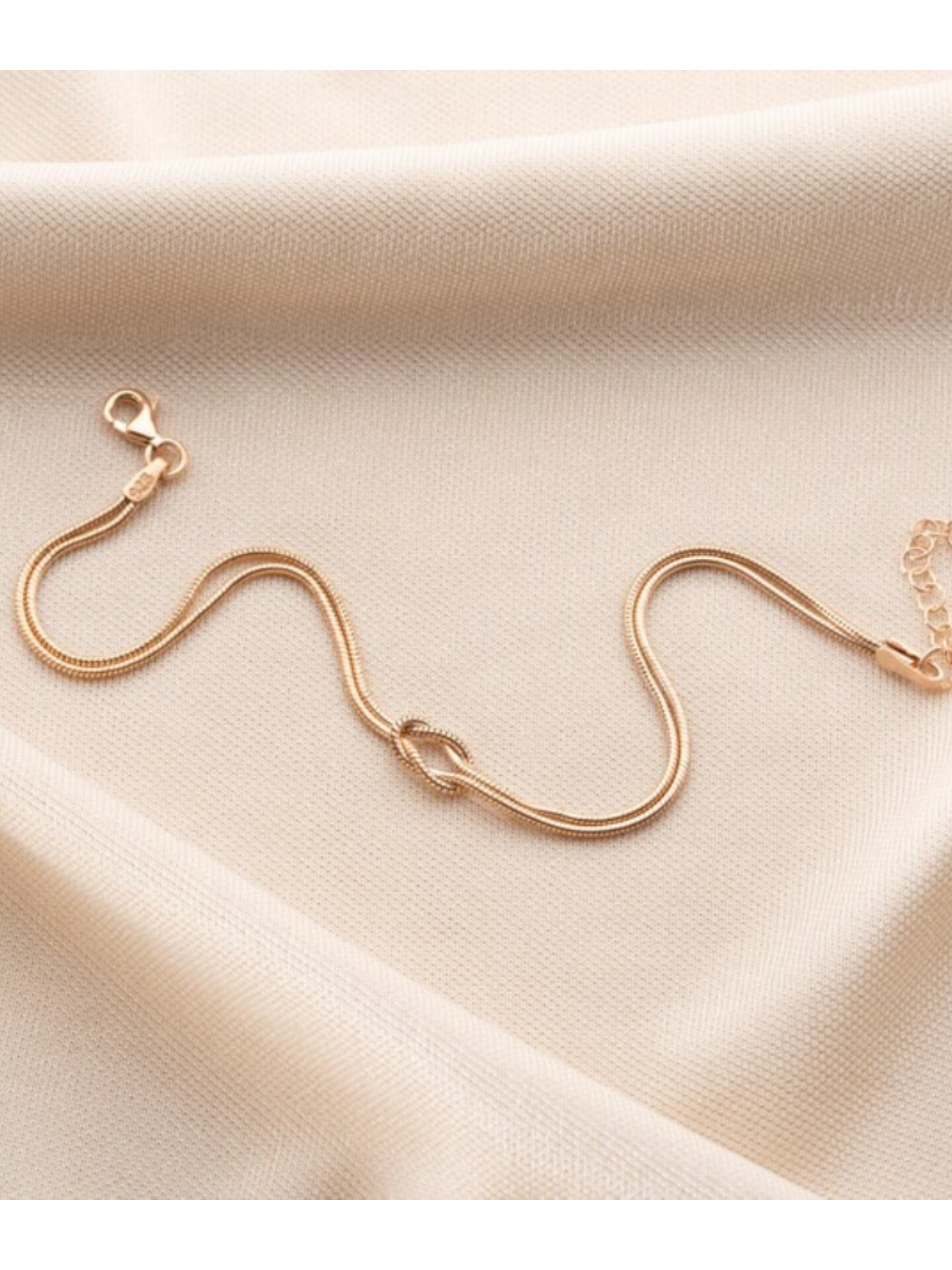 Golden Knot Elegance Bracelet - Image 2
