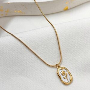 Bloom Lily Neckpiece
