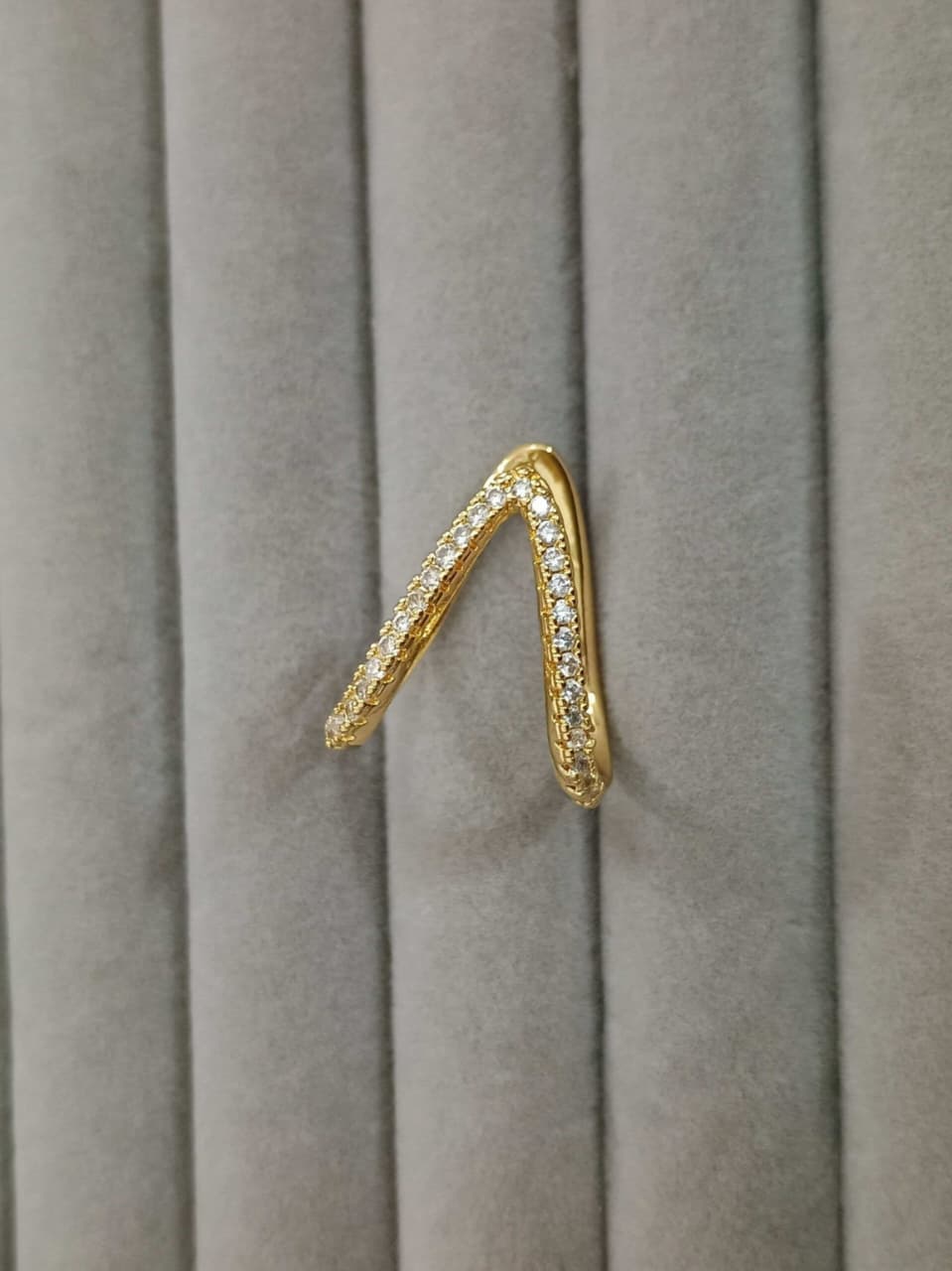 Aurora V-Diamond Ring - Image 2