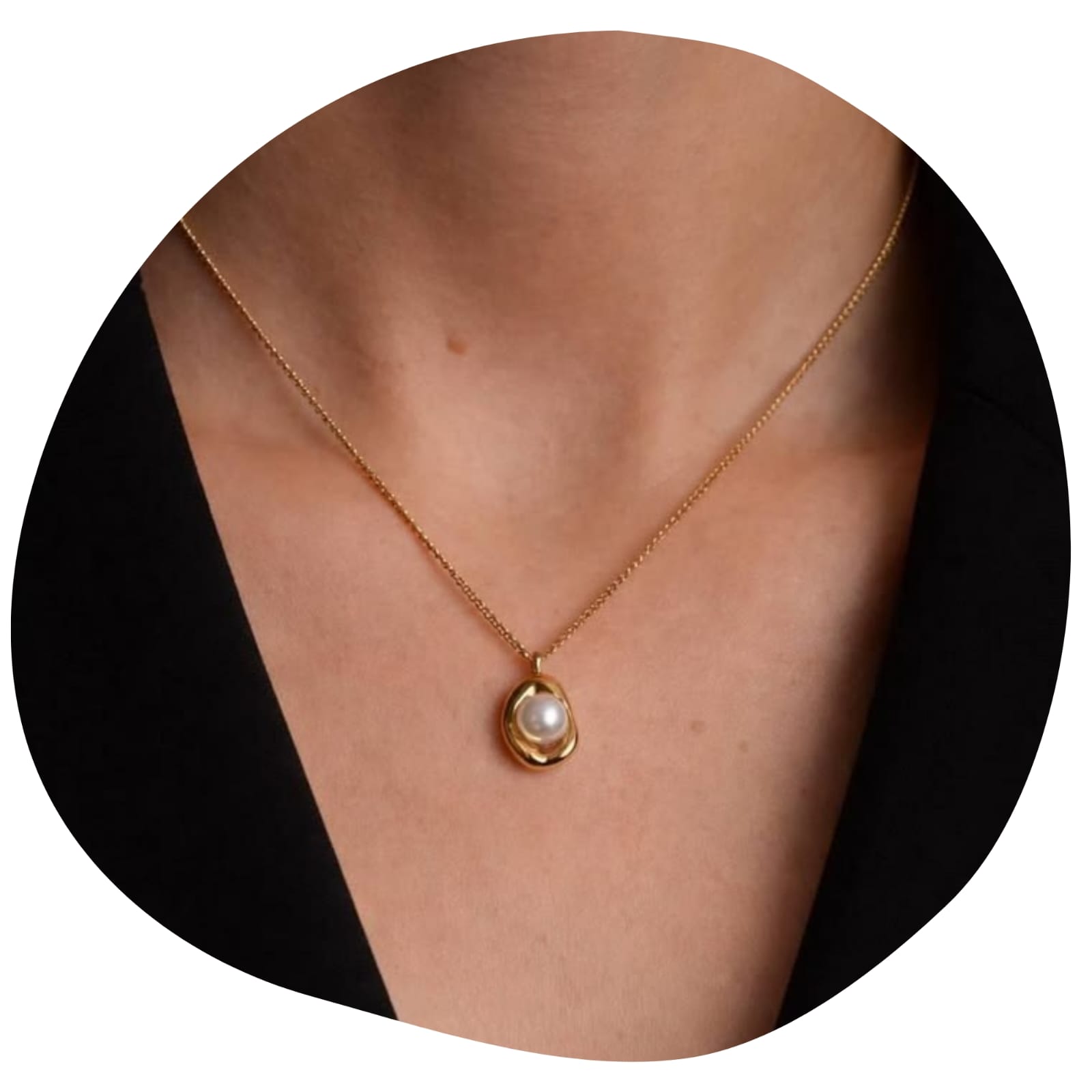 Pearl Drop Neckpiece