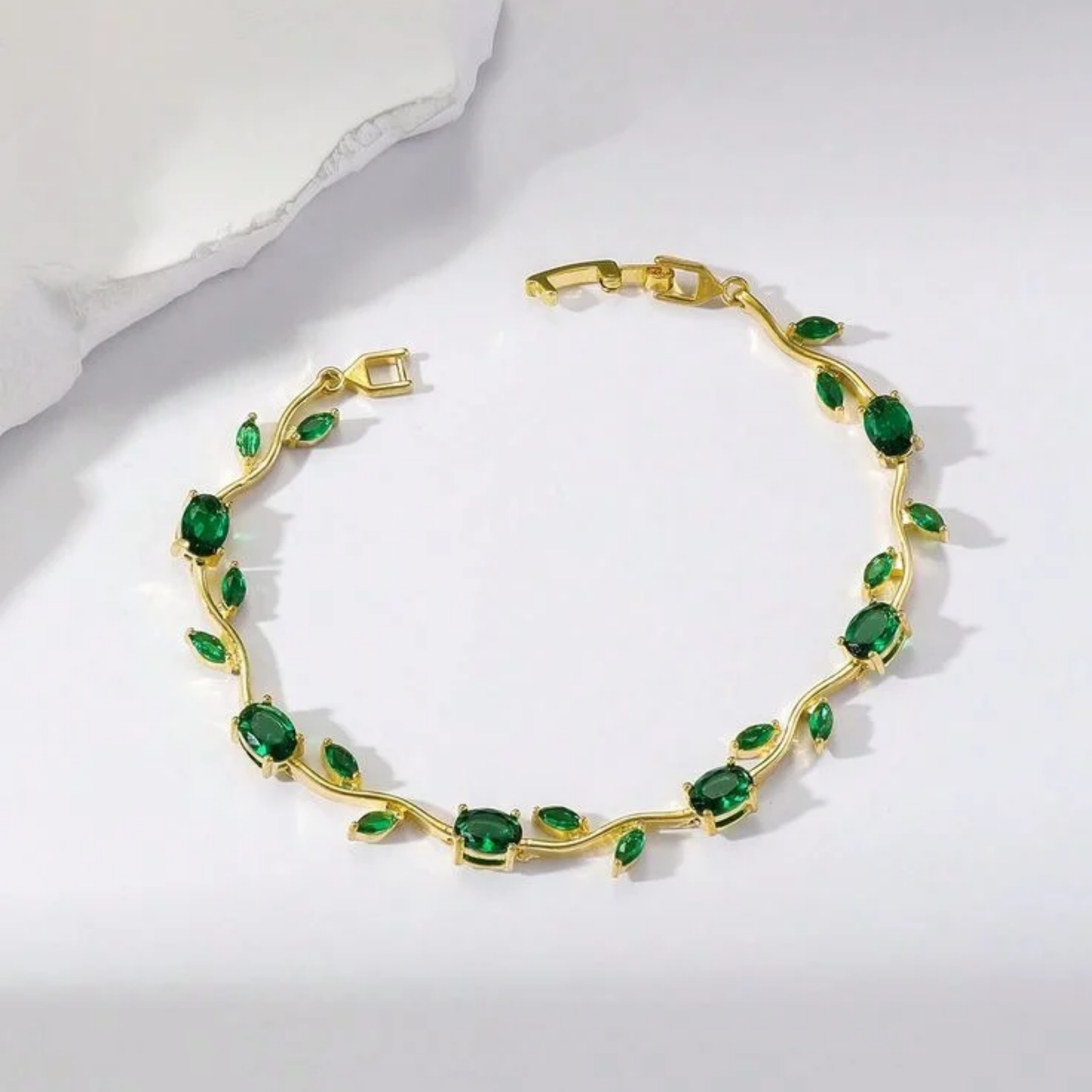 Verdant Edeb Vine Bracelet - Image 2