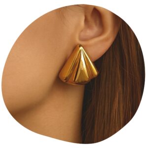 Shell Stud Earring