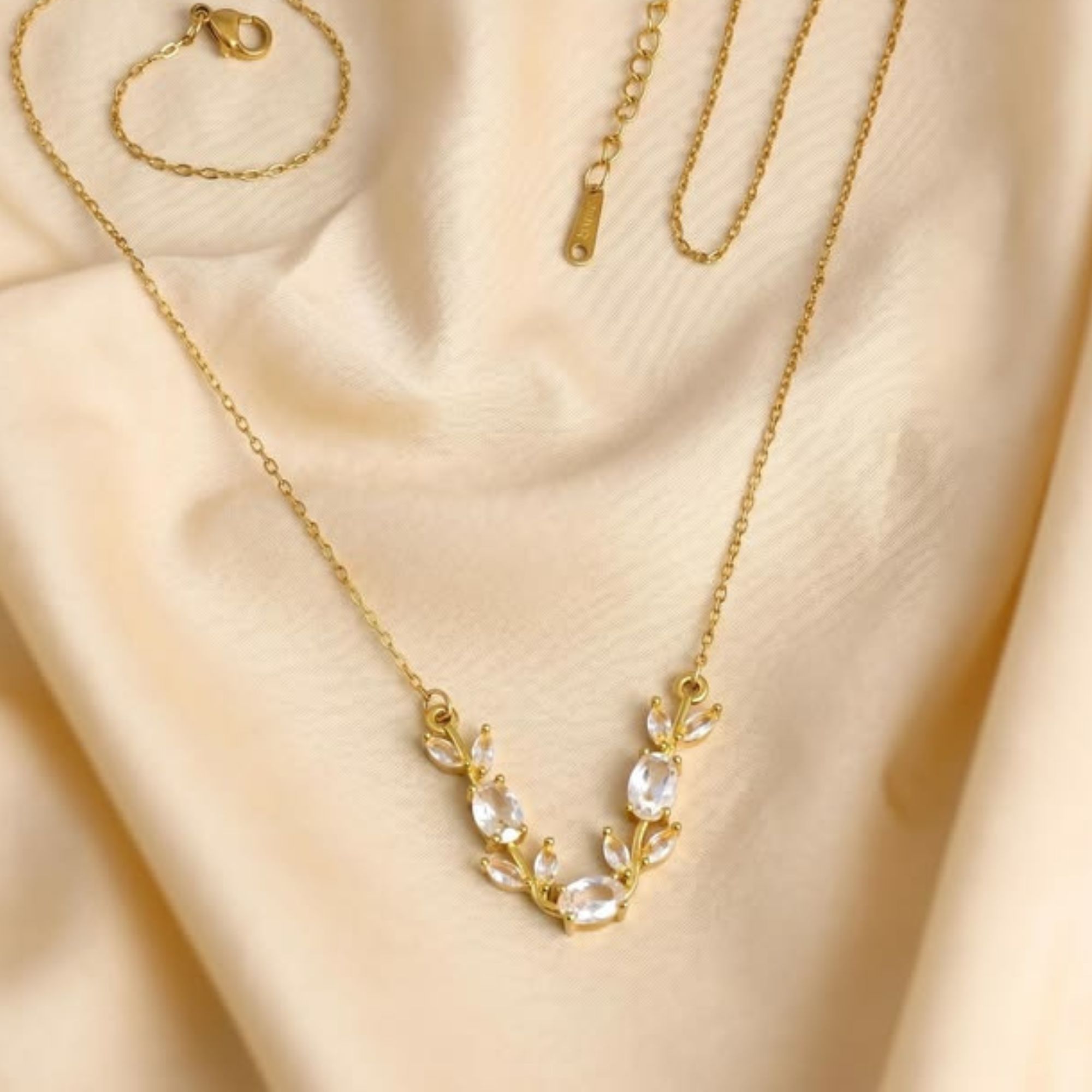 Allura Tulip Necklace - Image 3