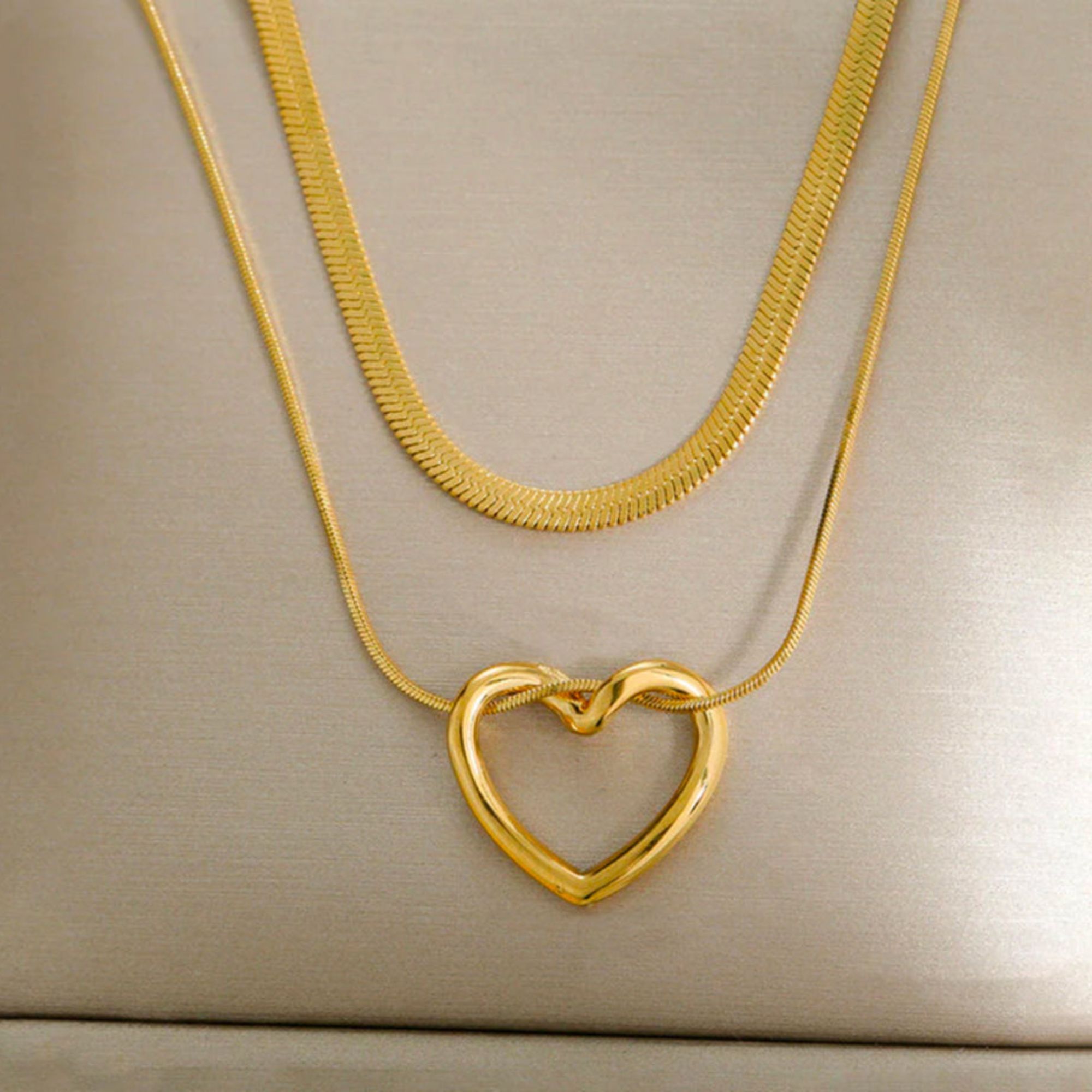 Aurielle Heart Necklace - Image 3